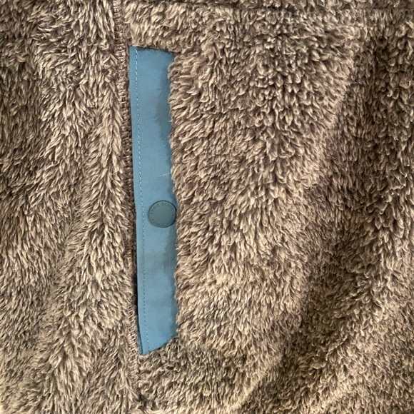 New Eddie Bauer Fleece Jacket. Size M. - Picture 8 of 9